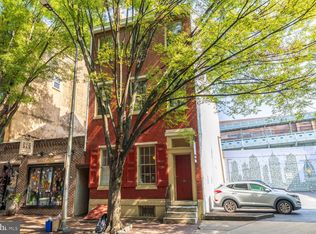 239 Race St #E, Philadelphia, PA 19106