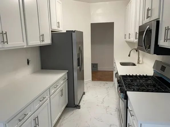 71 Ocean Pkwy APT 3A, Brooklyn, NY 11218