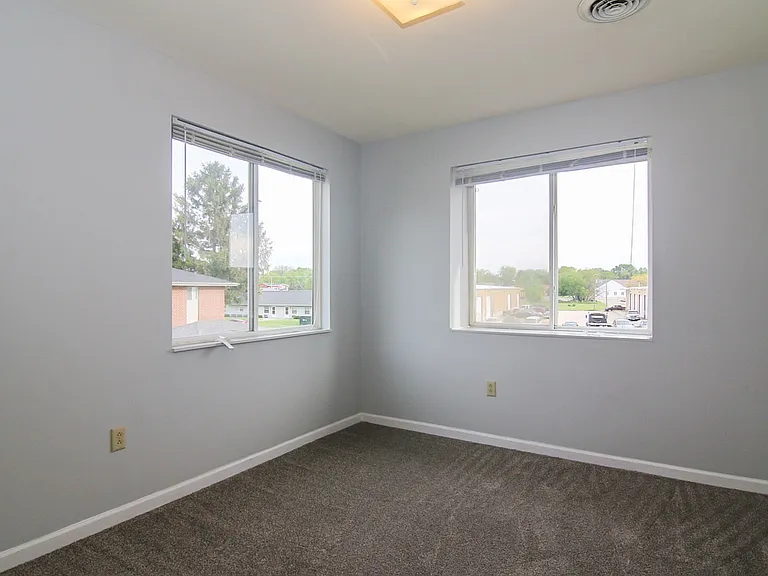 112 Talon Pl — Photo 12