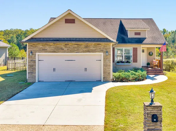 90 Cottage Crest Ct, Chickamauga, GA 30707