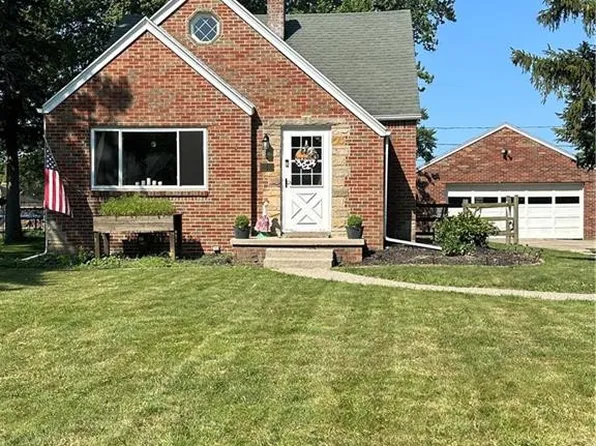 848 Athens Rd, Oregon, OH 43616