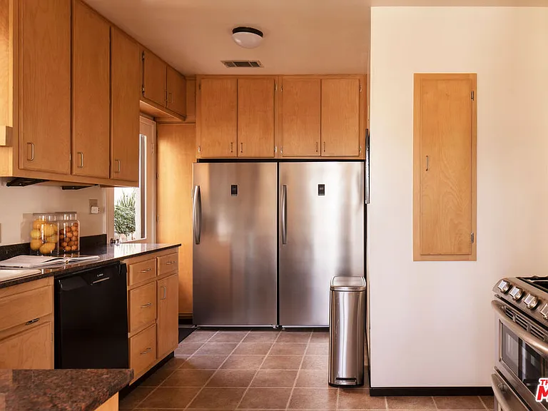 755 Luton Dr — Photo 19