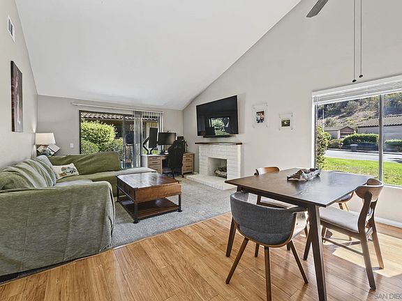 5th image of 2099 Golden Circle Dr