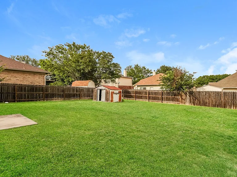 4604 Summit Hill Dr — Photo 16