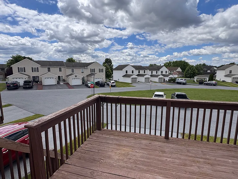 250 Limestone Dr — Photo 31