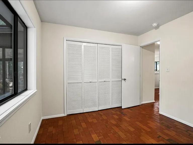 1106 Scott King Rd — Photo 23