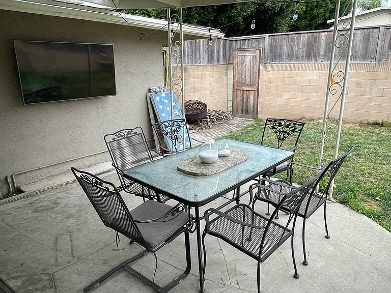 8630 Stanmoor Dr — Photo 15