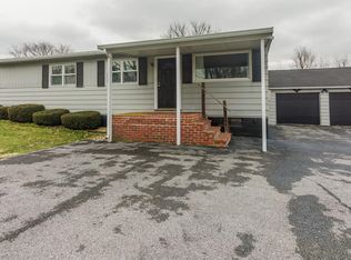 2431 Shenck Rd, Manheim, PA 17545