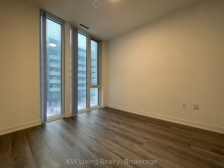 138 Downes St #918 — Photo 9
