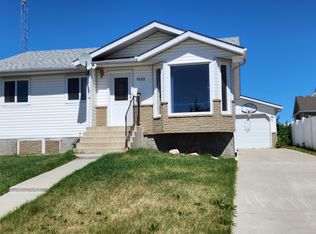 5122 59th Ave, Elk Pt, AB T0A1A0