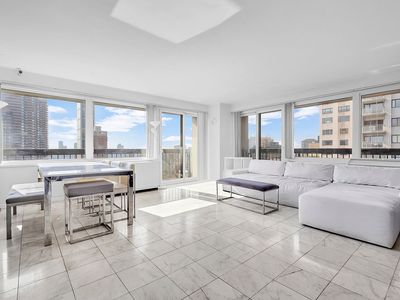 300 E 59th St APT 2601, New York, NY, 10022
