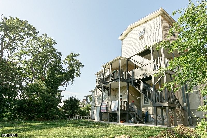 2nd image of 12 Prospect St #0