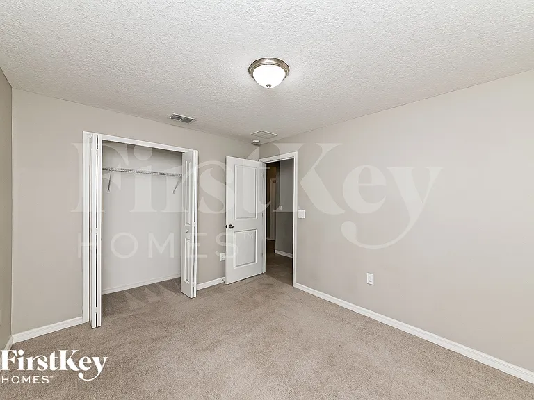 9637 Sage Creek Dr — Photo 16