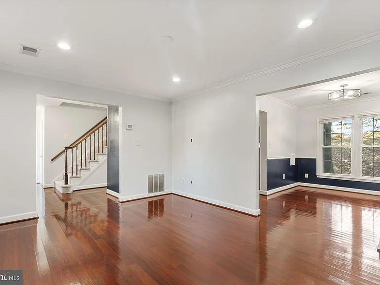 2621 John Milton Dr — Photo 7