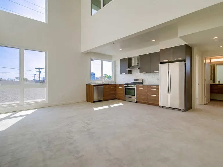 The Evelyn Townhomes: Luxe Living in the Heart of North Park's Trendy Vibe — Photo 16