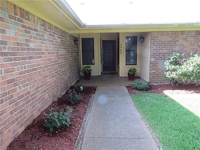1st image of 3508 Willowbrook Dr