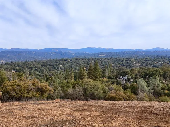 1 Stillmeadow Ln, Oakhurst, CA 93644