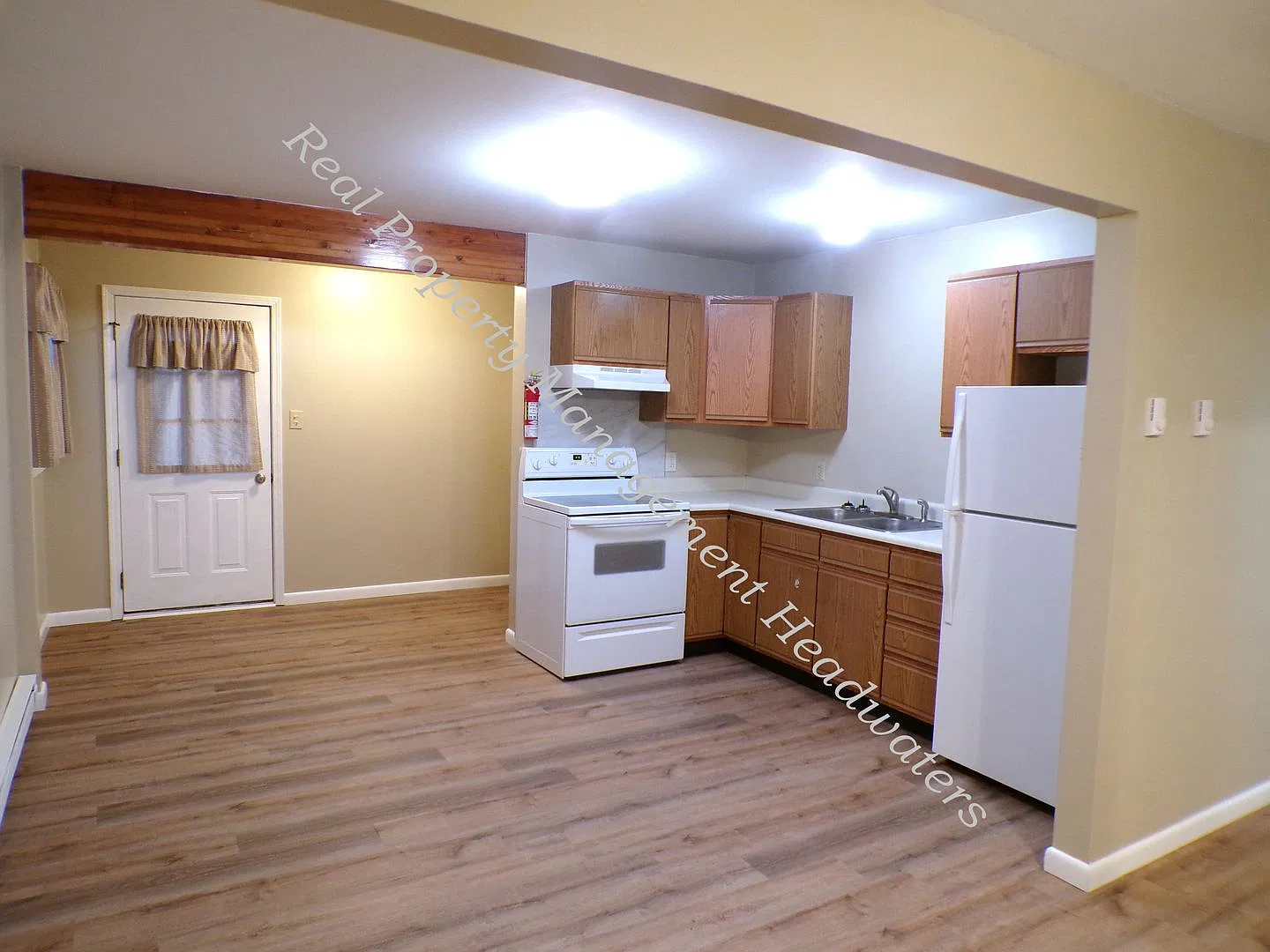 Spruce St. 103 — Photo 2