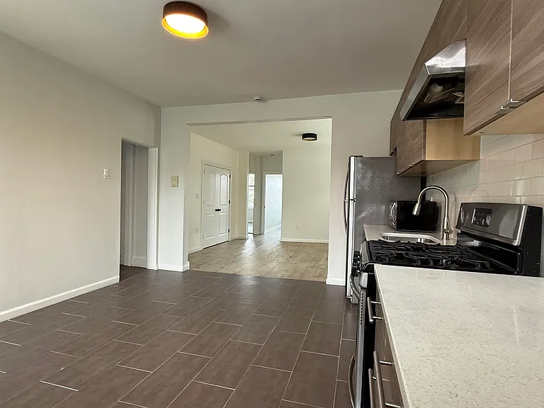 13 Cambridge Ave — Photo 5