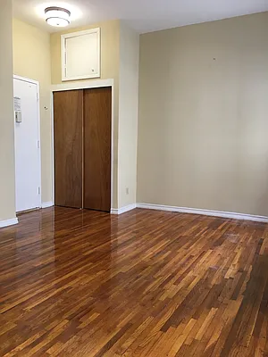 Rented by Meraki Realty LLC | media 3