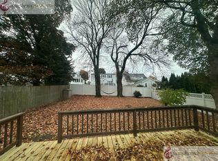 19 Shoreham St, Quincy, MA 02171