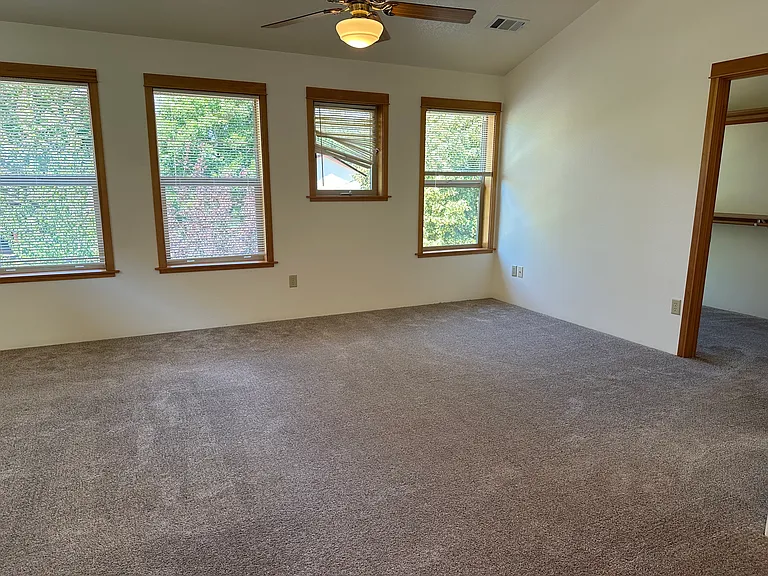 38 Logan Way — Photo 8