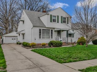 29515 Oakwood Dr, Wickliffe, OH