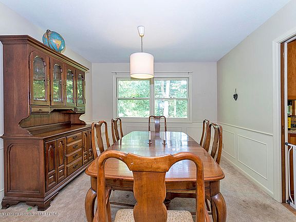 4th image of 862 Whitman Dr