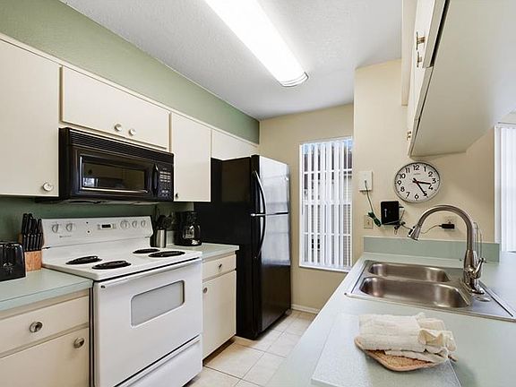 5th image of 5012 Laguna Bay Cir APT 78