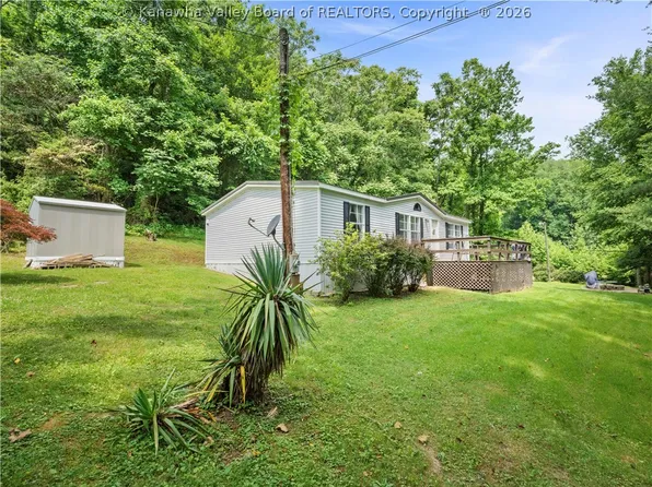 59 Meadow Mist Ln, Charleston, WV 25312
