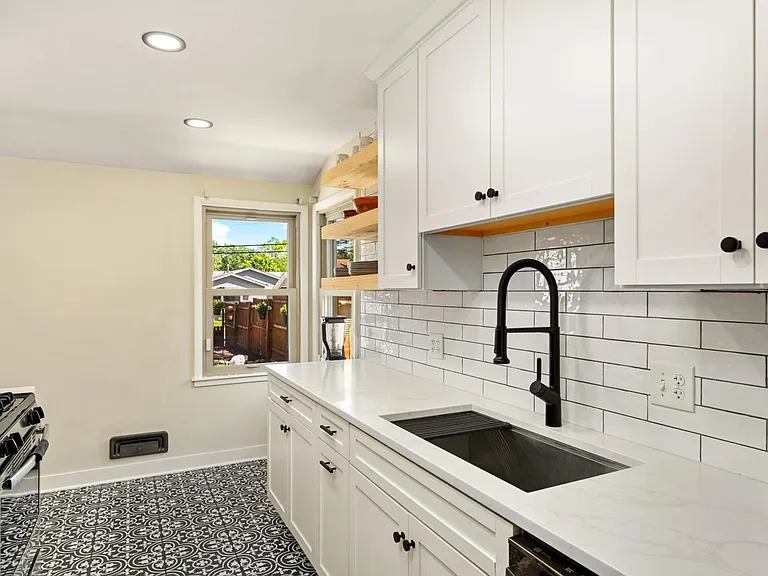 7205 Stevens Ave S — Photo 6