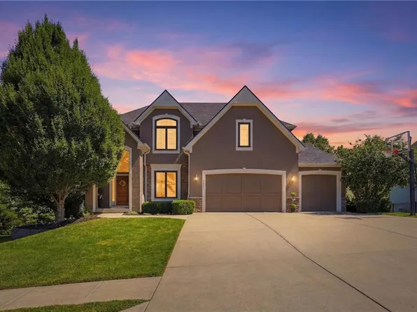 7821 N Kirkwood Ave, Kansas City, MO 64151