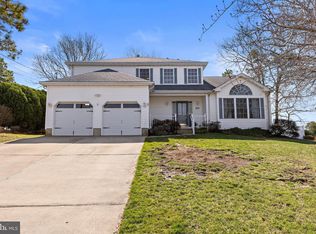 203 Riptide Ave, Manahawkin, NJ 08050