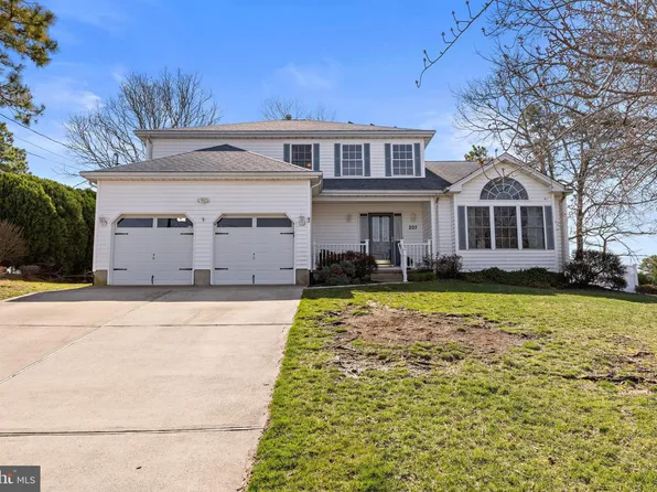 203 Riptide Ave, Manahawkin, NJ 08050