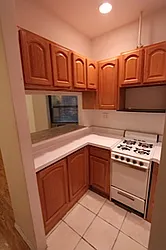 Rented by Robyn Lee, LREB