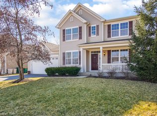 2804 Sweet Clover Way, Wauconda, IL 60084