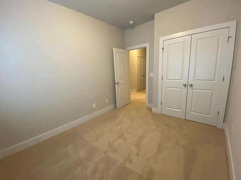 3779 Oxford Cir — Photo 15
