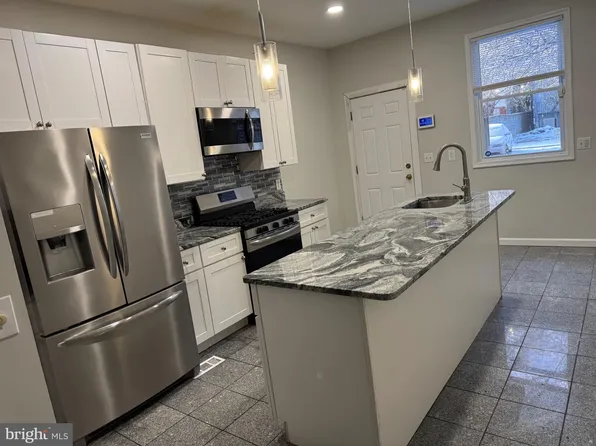 1408 1/2 Madison Ave, Baltimore, MD 21217