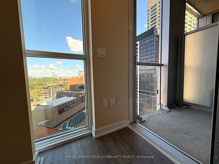 1 Yorkville Ave #1509 — Photo 18