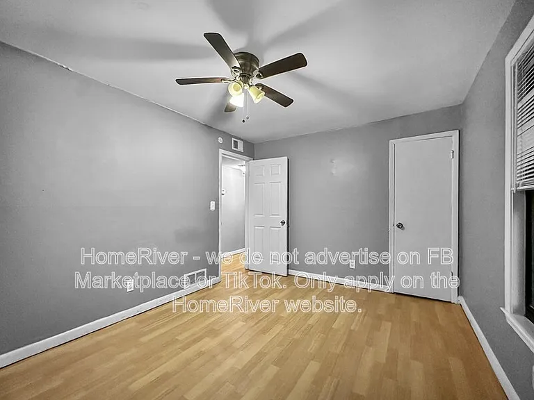 574 Evergreen Ter #3 — Photo 7