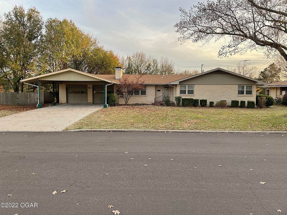 1st image of 732 Plaza Dr
