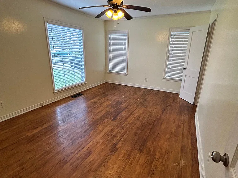 1255 San Patricio Dr — Photo 10