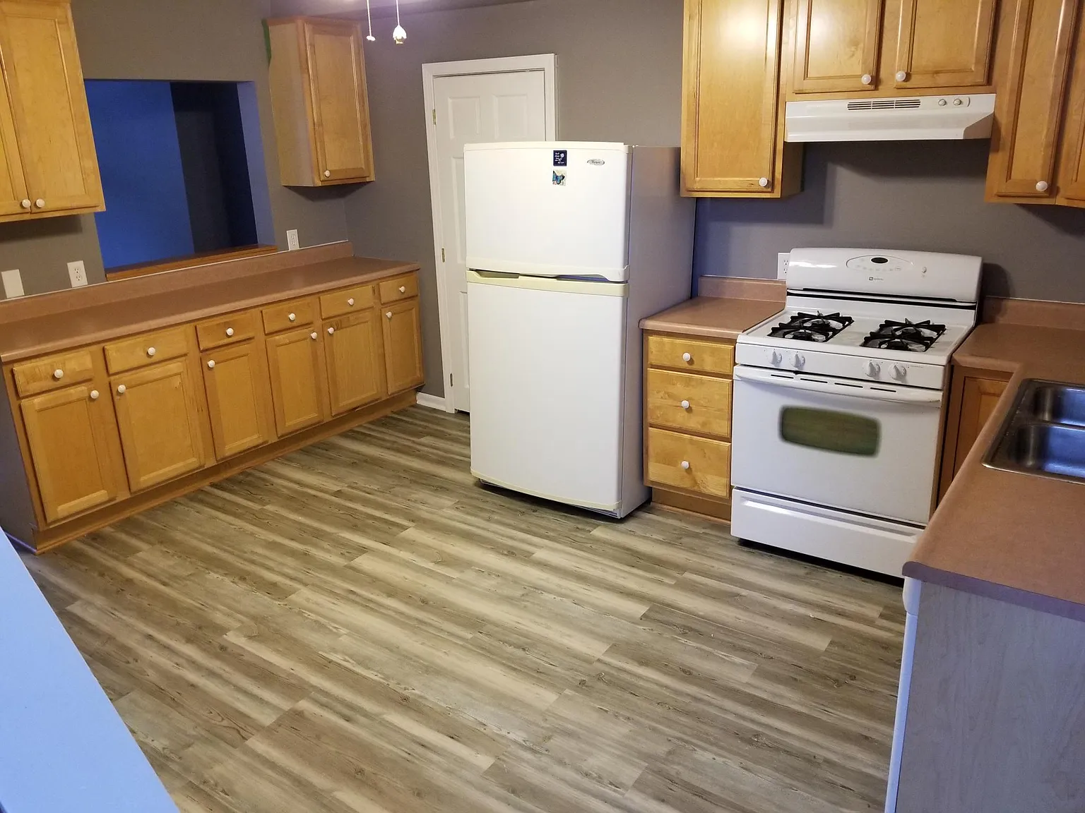 2 bed, 1.5 bath, 1200 sqft, $1,250 — Photo 4