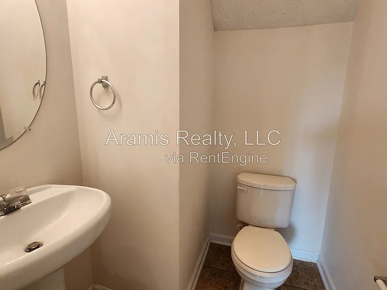 2847 Laurel Ridge Cir — Photo 14