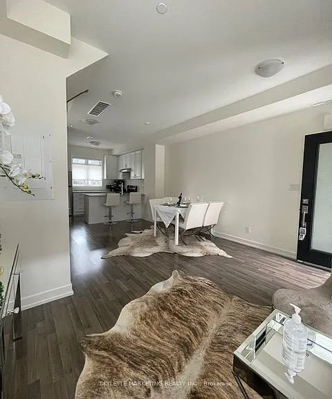 370 B Red Maple Rd #67 — Photo 3