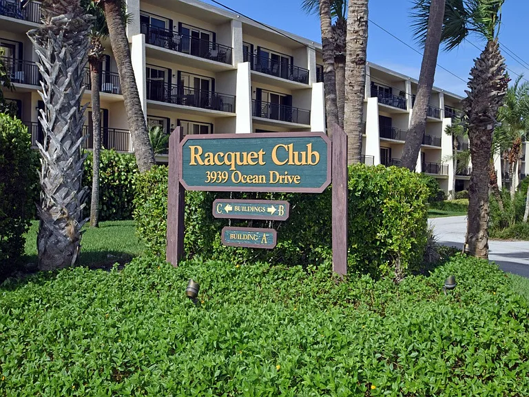 3939 Ocean Dr #201A — Photo 2