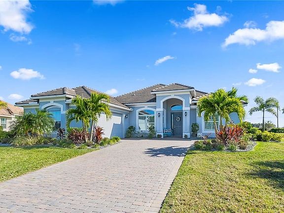 2nd image of 4825 Four Lakes Cir SW