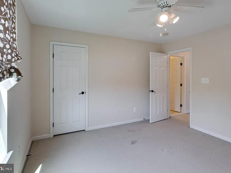 12760 Manor Hall Ct — Photo 30