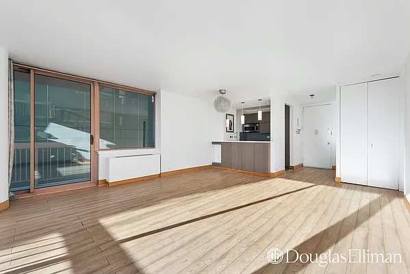 Rented by Douglas Elliman | media 27