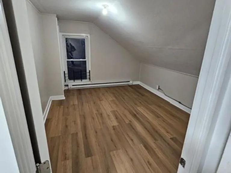 29 Tracy Ave — Photo 12
